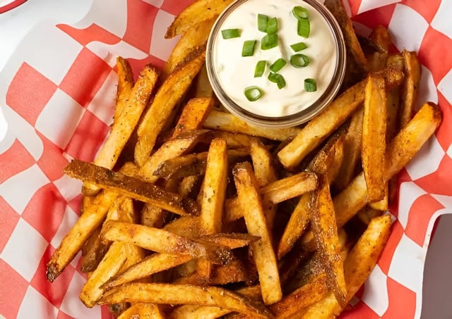 Spicy fries large.