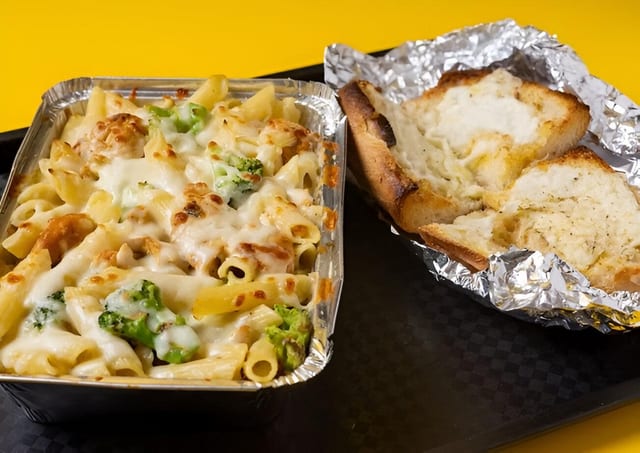 Chicken broccoli ziti Alfredo.