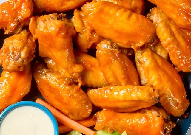 6 piece buffalo wings (fresh).