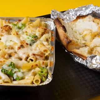 chicken broccoli ziti alfredo