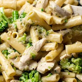chicken broccoli ziti with garlic butter